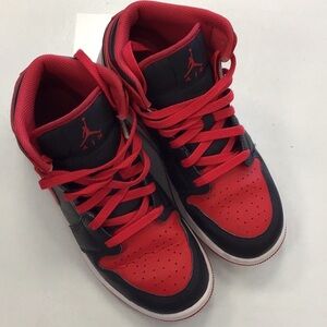 Jordan Kids Sneakers in Red and Black
